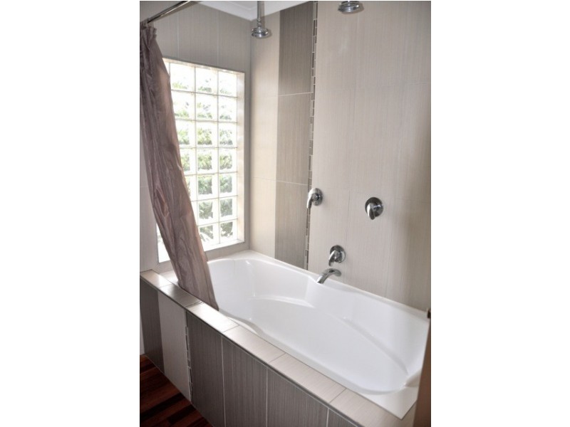 235 Bridge Road, West Mackay QLD 4740