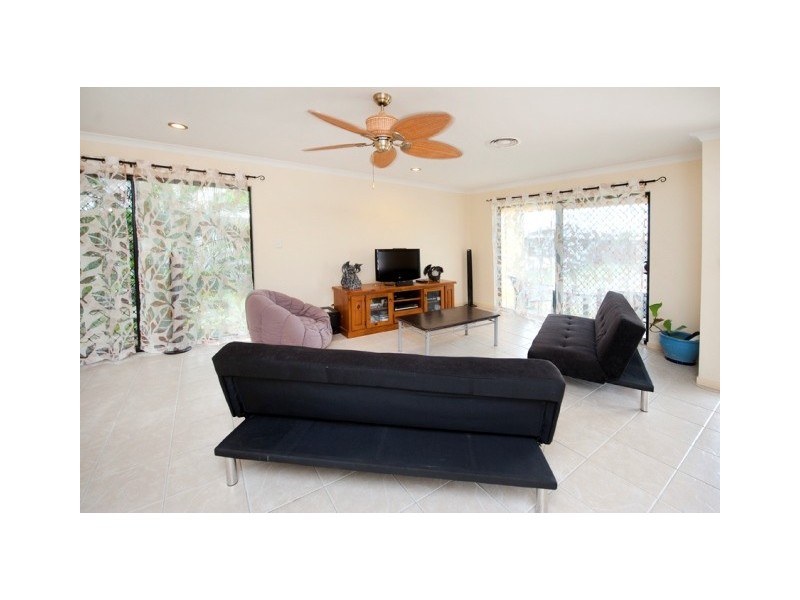 17 Jasmine Drive, Blacks Beach QLD 4740