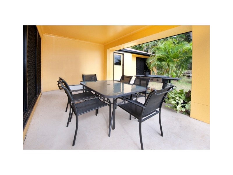 17 Jasmine Drive, Blacks Beach QLD 4740