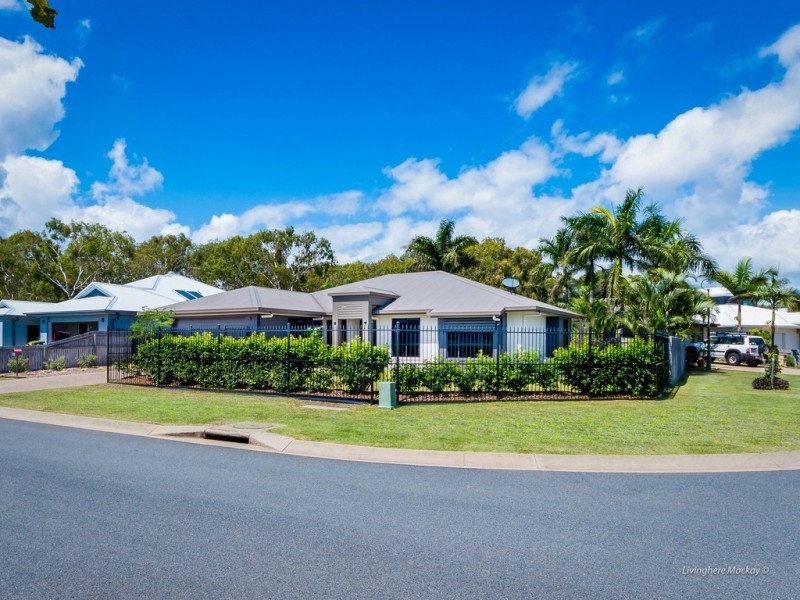 42 Corella Way, Blacks Beach QLD 4740