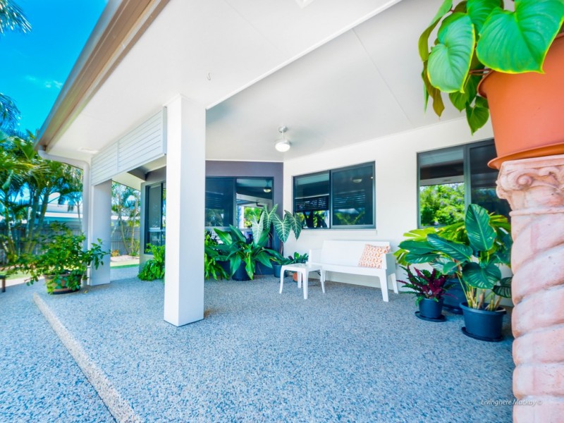 42 Corella Way, Blacks Beach QLD 4740