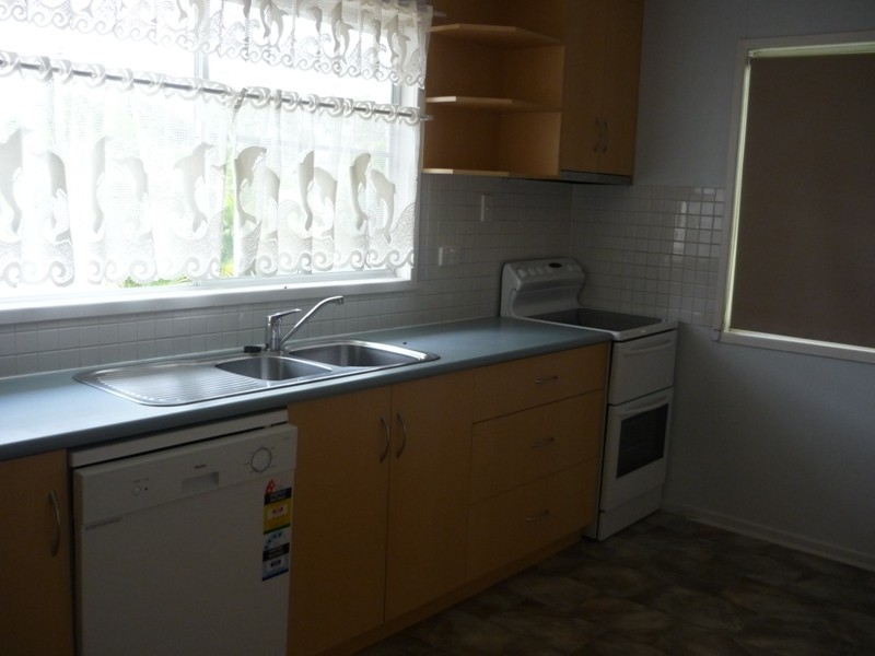 3 Flinders Drive, Moranbah QLD 4744