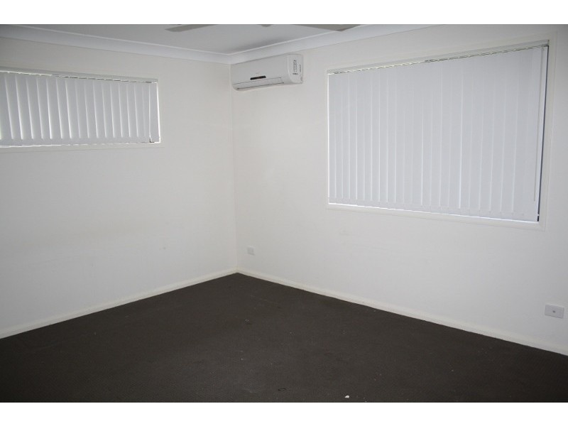 38 Naumann Street, Moranbah QLD 4744
