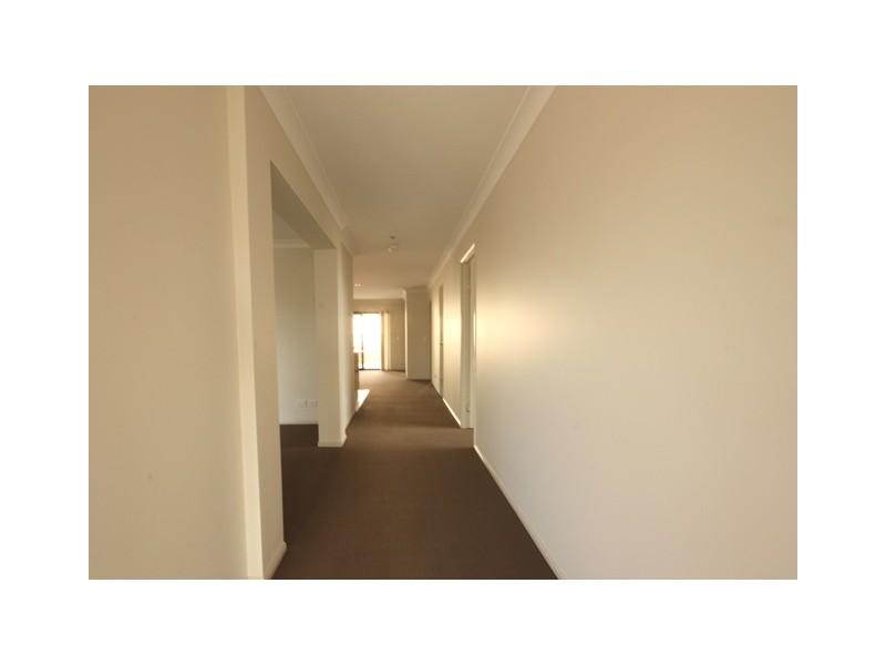 25 Hannay Street, Moranbah QLD 4744