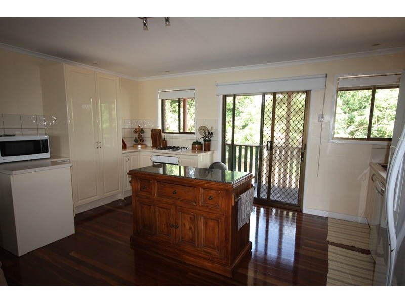 37 Downie Avenue, Bucasia QLD 4750