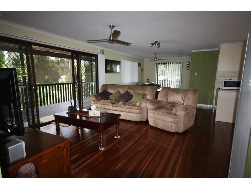 37 Downie Avenue, Bucasia QLD 4750