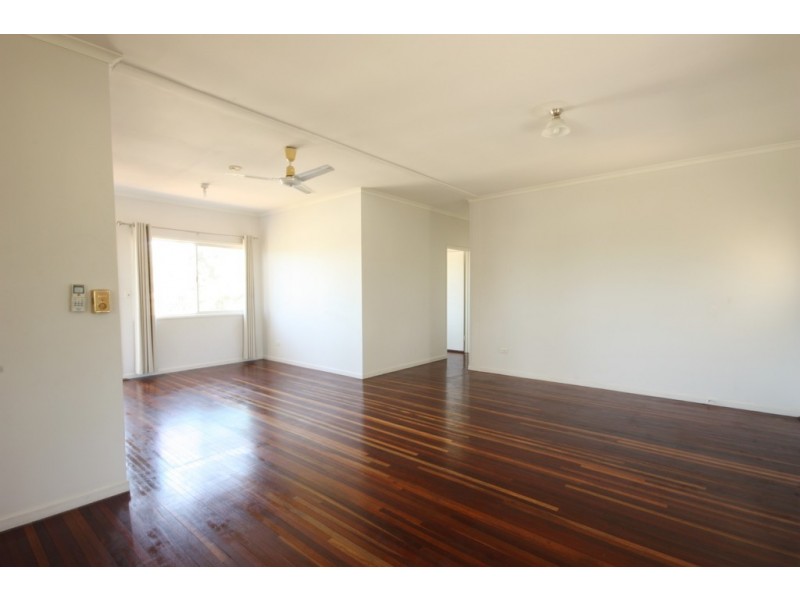 11 Rosewall Street, Moranbah QLD 4744