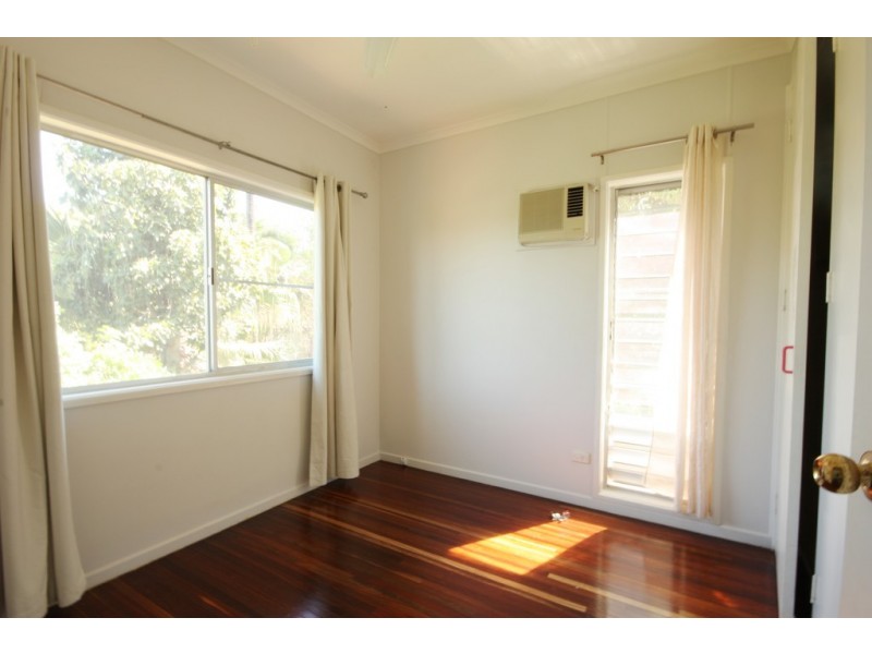 11 Rosewall Street, Moranbah QLD 4744