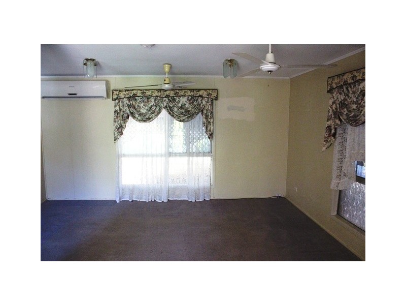 147 Mills Avenue, Moranbah QLD 4744