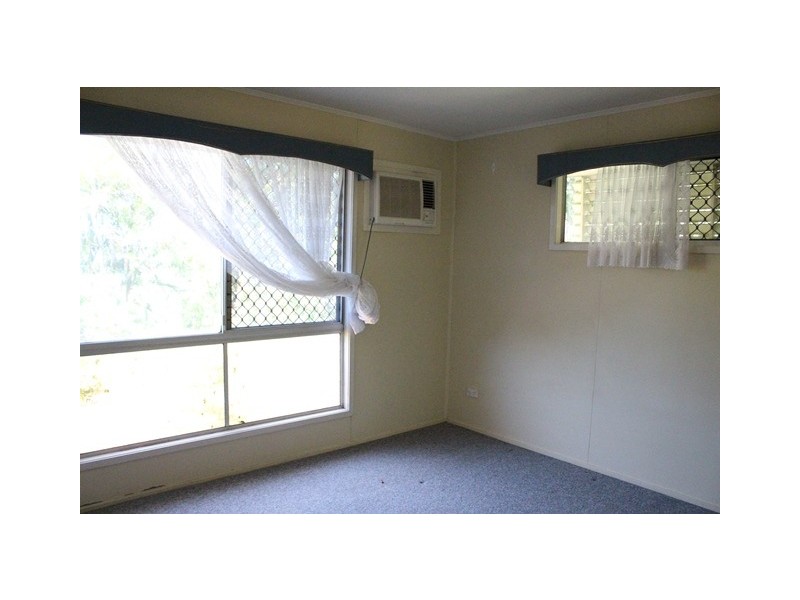 147 Mills Avenue, Moranbah QLD 4744