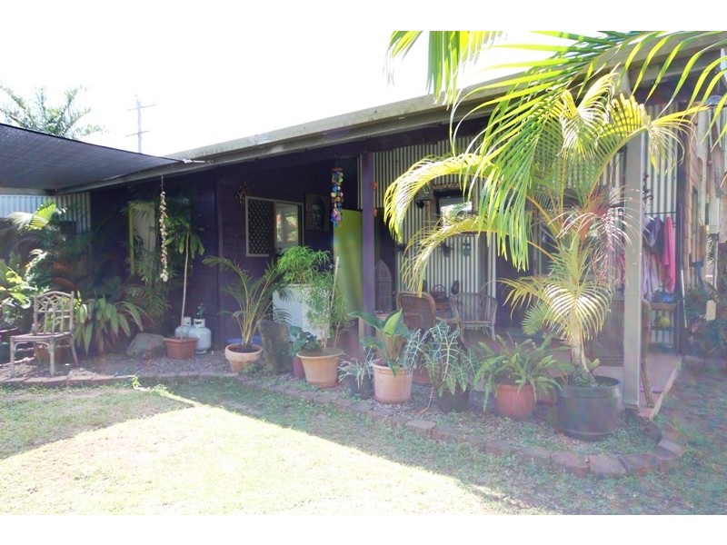 42 Shoal Point Road, Bucasia QLD 4750