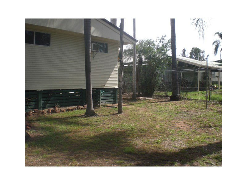 7 Chifley Court, Moranbah QLD 4744