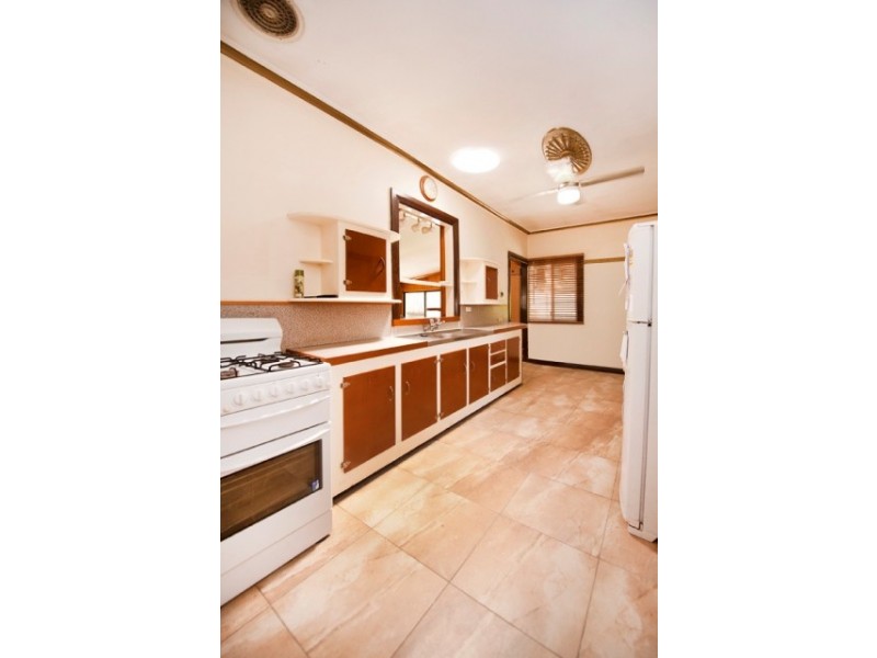 7 Perkins Street, North Mackay QLD 4740