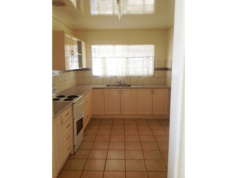 13 Patterson, Dysart QLD 4745