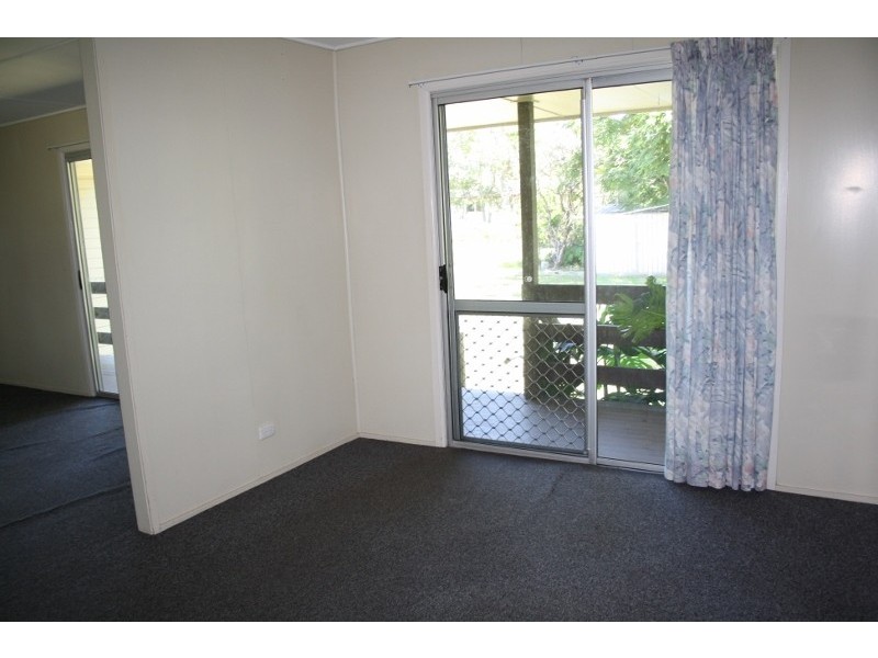 14 Middle Crescent, Dysart QLD 4745