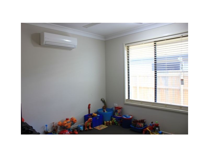 18 Lancaster Way, Ooralea QLD 4740