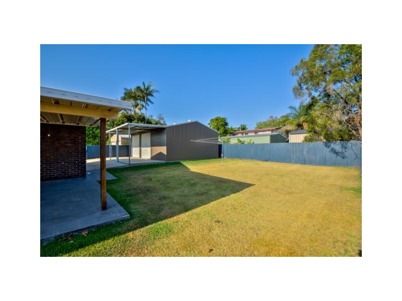 4 Broomdykes Drive, Beaconsfield QLD 4740