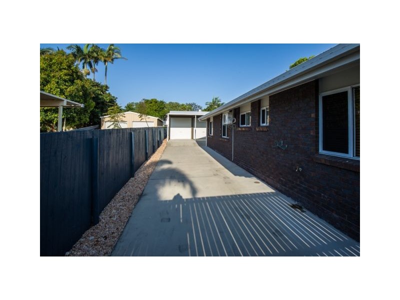 4 Broomdykes Drive, Beaconsfield QLD 4740