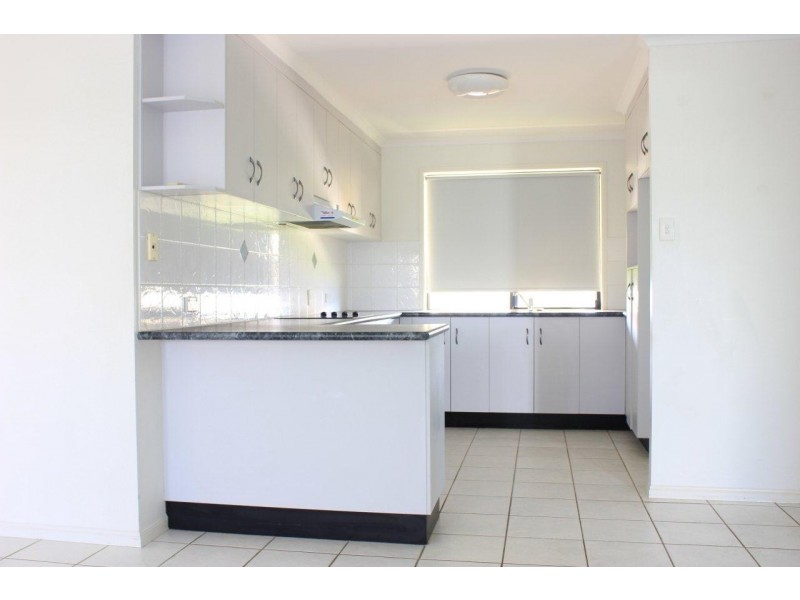 6 Lois Street, Mount Pleasant QLD 4740