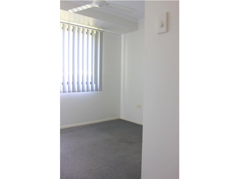 6 Lois Street, Mount Pleasant QLD 4740