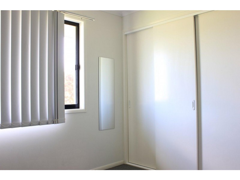 6 Lois Street, Mount Pleasant QLD 4740