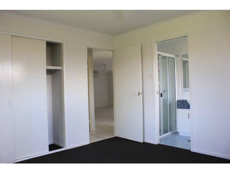 6 Lois Street, Mount Pleasant QLD 4740