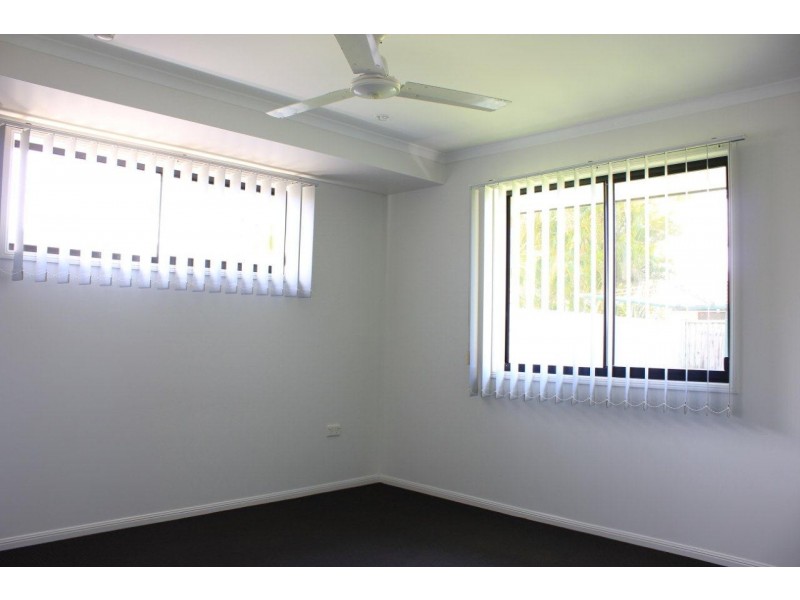 6 Lois Street, Mount Pleasant QLD 4740