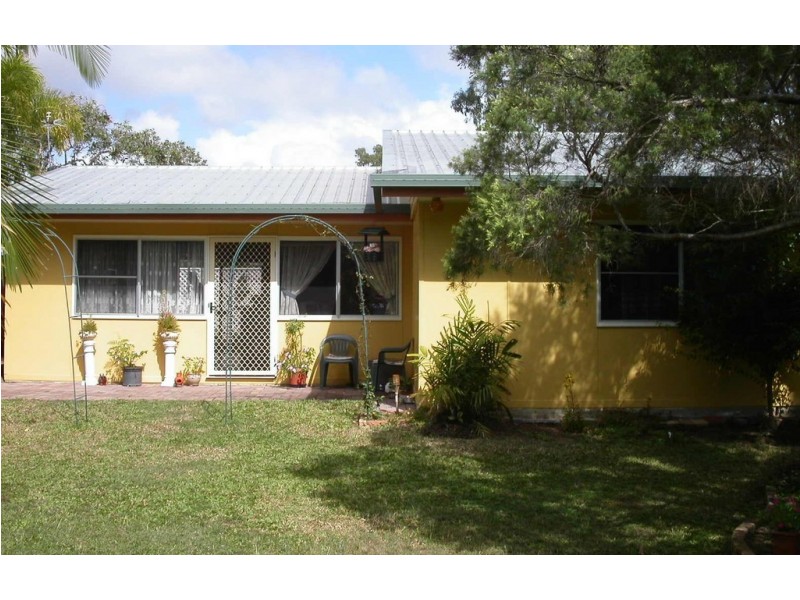 4 Alec Dick Court, Seaforth QLD 4741