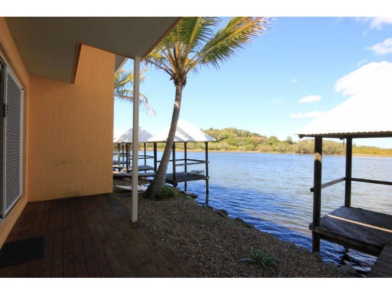 10/17 Beach Road, Dolphin Heads QLD 4740