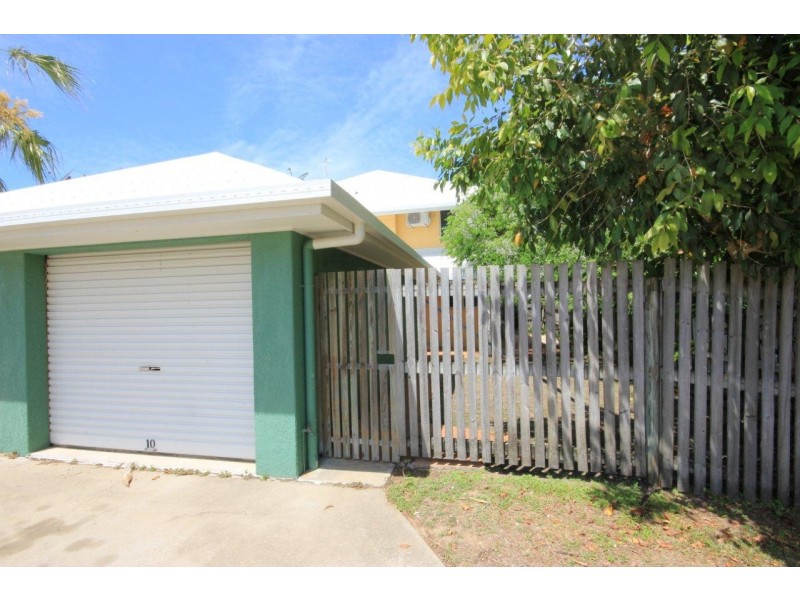 10/17 Beach Road, Dolphin Heads QLD 4740