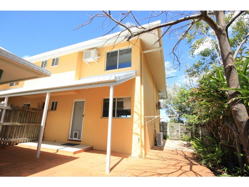 10/17 Beach Road, Dolphin Heads QLD 4740