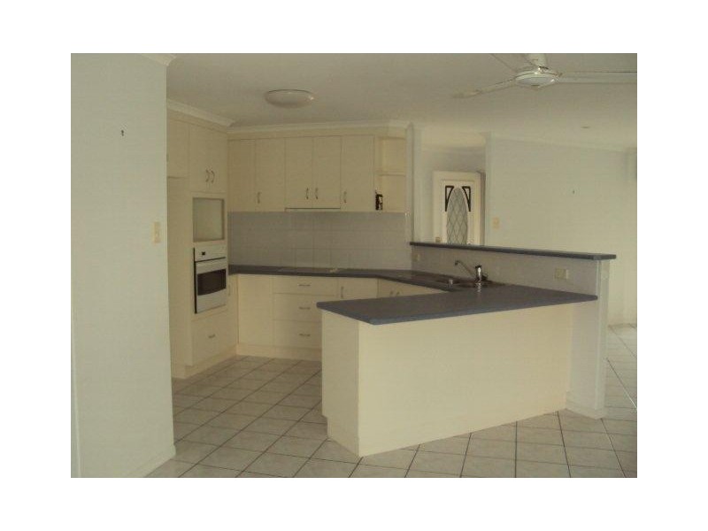 2 McAlary Drive, Blacks Beach QLD 4740