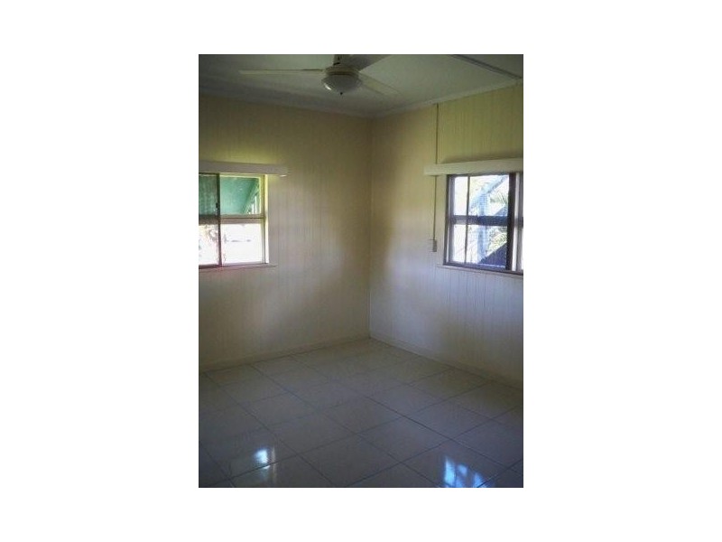 3/2 Roberts Ave, North Mackay QLD 4740