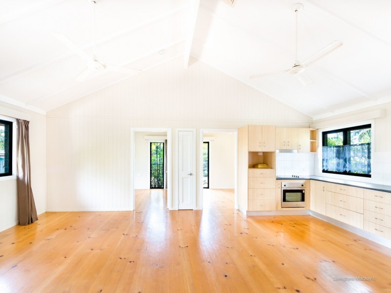 1/227 Slade Point Road, Slade Point QLD 4740