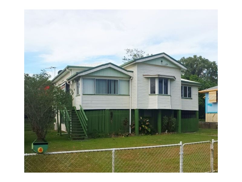 4 Pratt Street, South Mackay QLD 4740