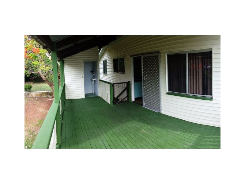 4 Pratt Street, South Mackay QLD 4740