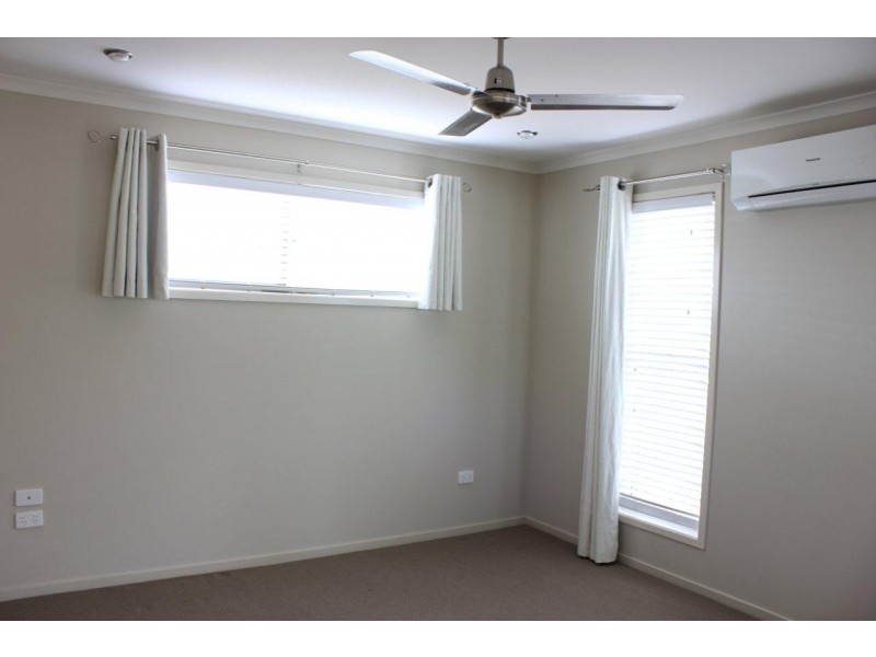 7 Sonoran street, Rural View QLD 4740