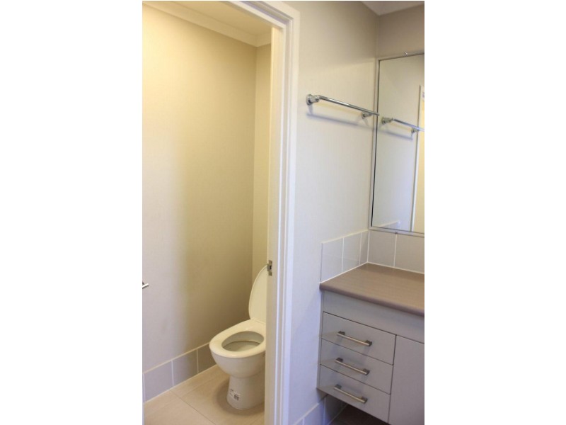 7 Sonoran street, Rural View QLD 4740