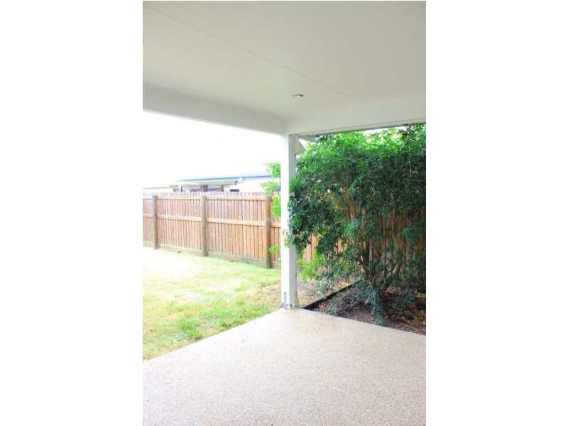 7 Sonoran street, Rural View QLD 4740