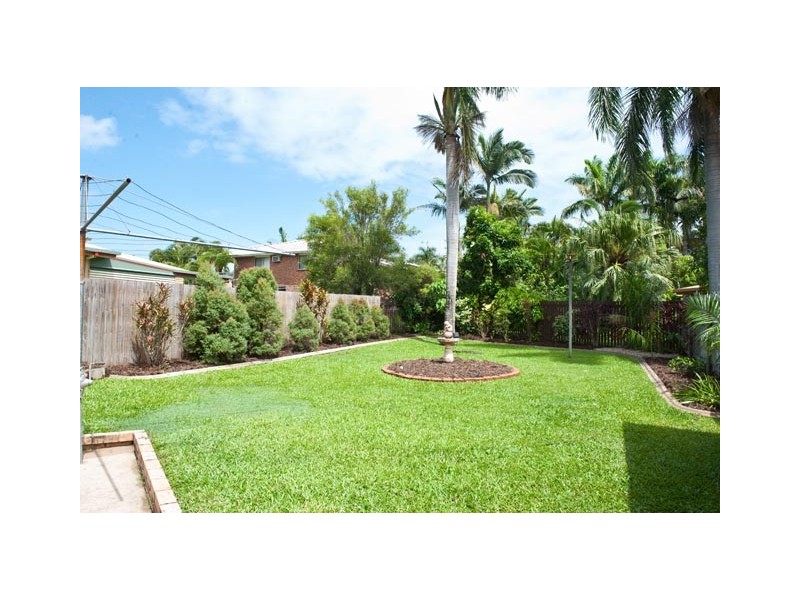 6 Shepherd Cres, Mount Pleasant QLD 4740