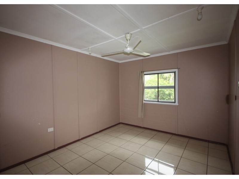 2/2 Roberts Ave, North Mackay QLD 4740