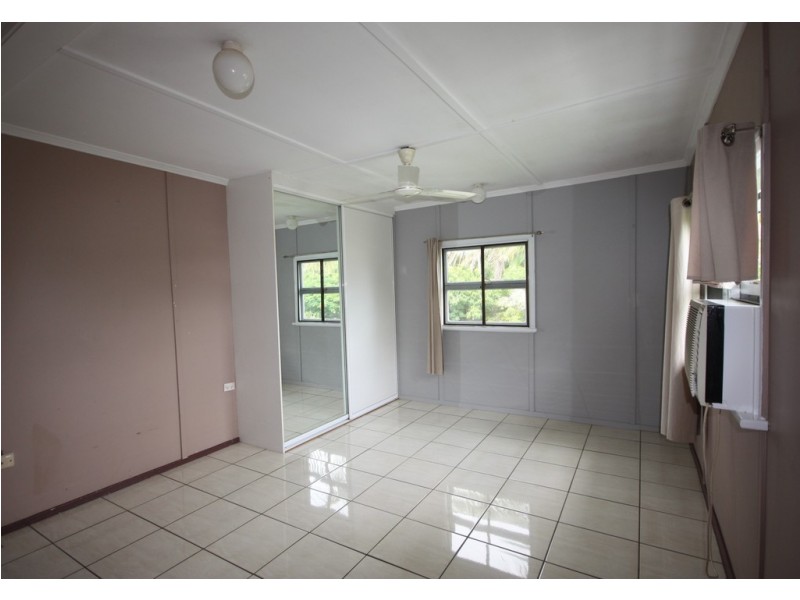 2/2 Roberts Ave, North Mackay QLD 4740