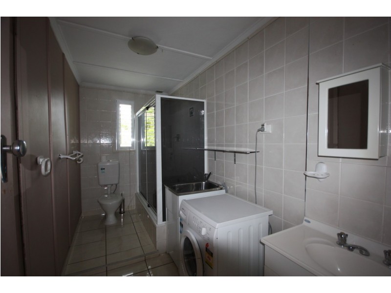 2/2 Roberts Ave, North Mackay QLD 4740