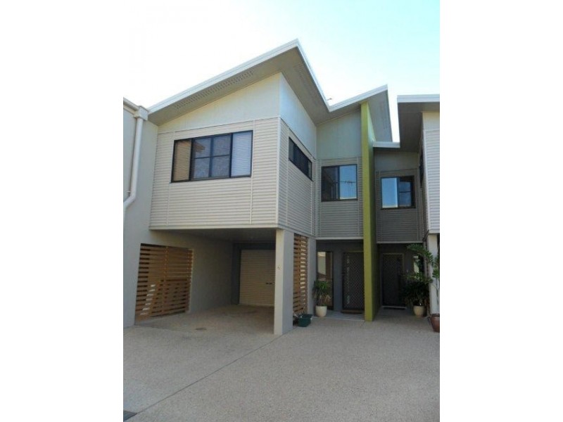 4/6 Whistlers Way, Mount Pleasant QLD 4740