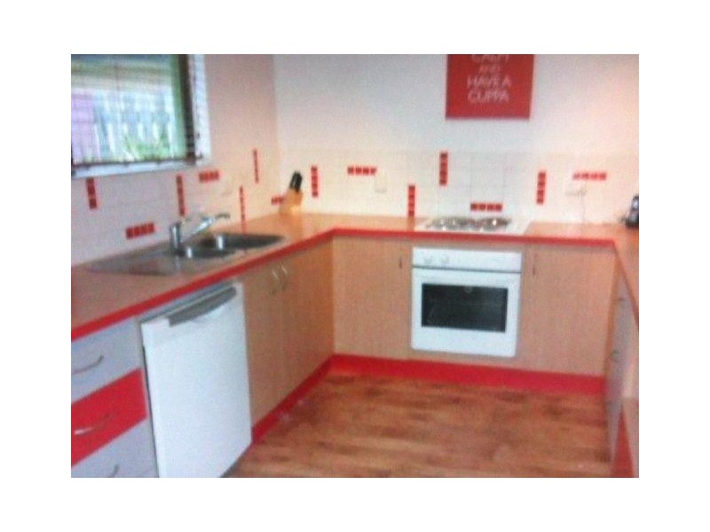 5 Sunseeker Crt, Blacks Beach QLD 4740