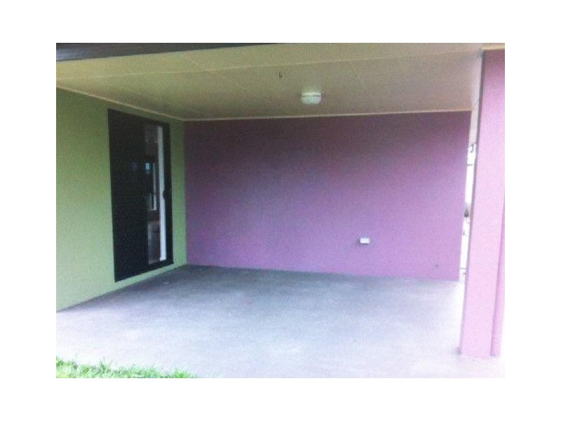 5 Sunseeker Crt, Blacks Beach QLD 4740