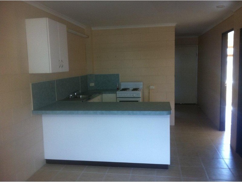 2/4 East Gordon Street, East Mackay QLD 4740