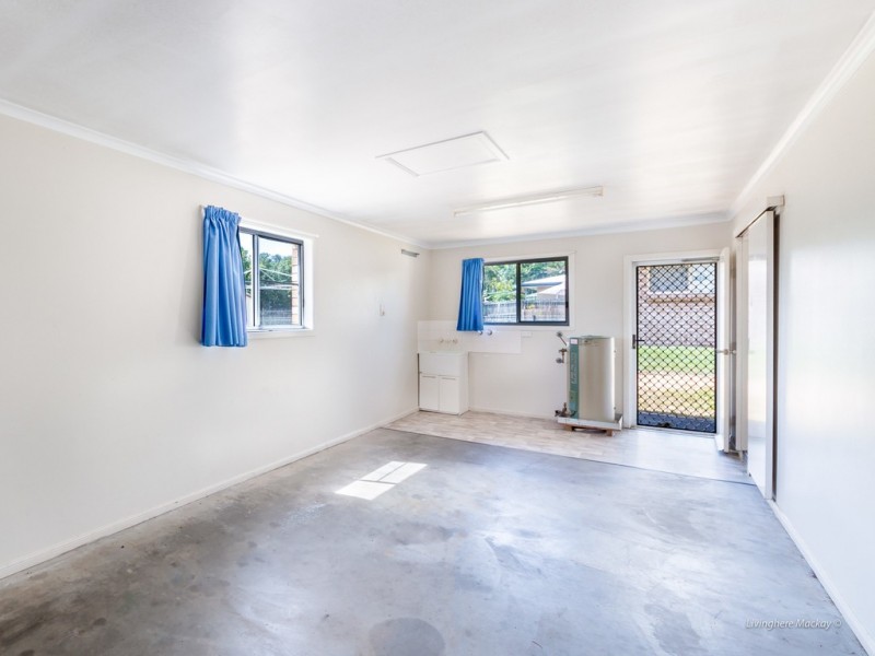 1 Kristy Crescent, Eimeo QLD 4740