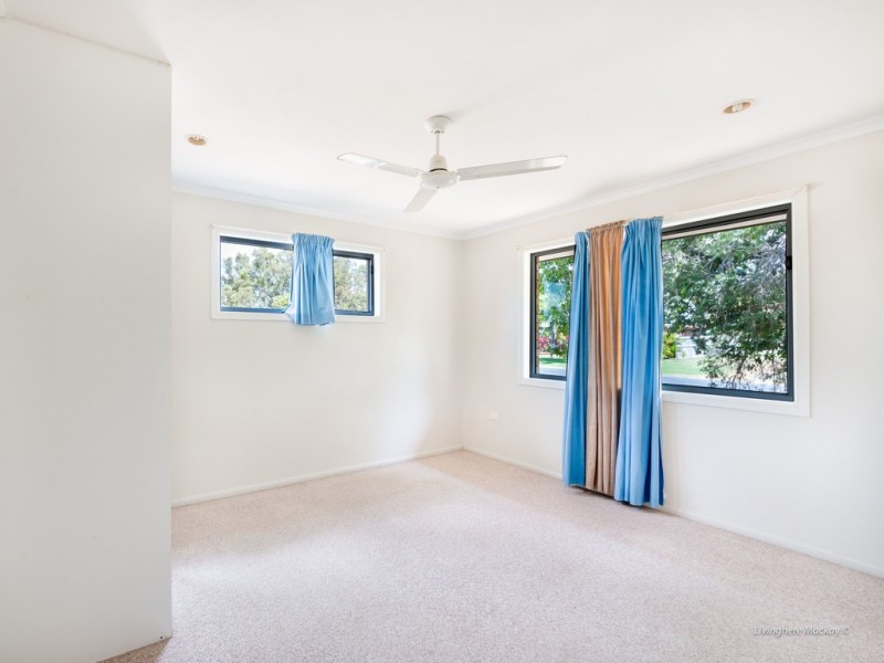 1 Kristy Crescent, Eimeo QLD 4740