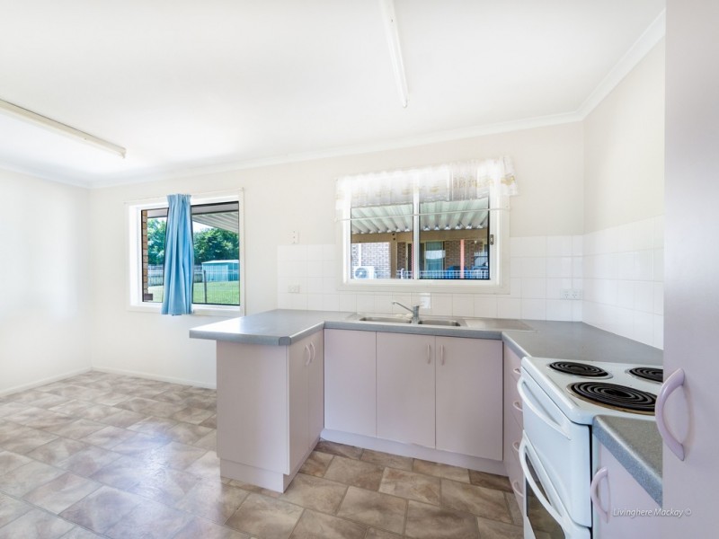 1 Kristy Crescent, Eimeo QLD 4740